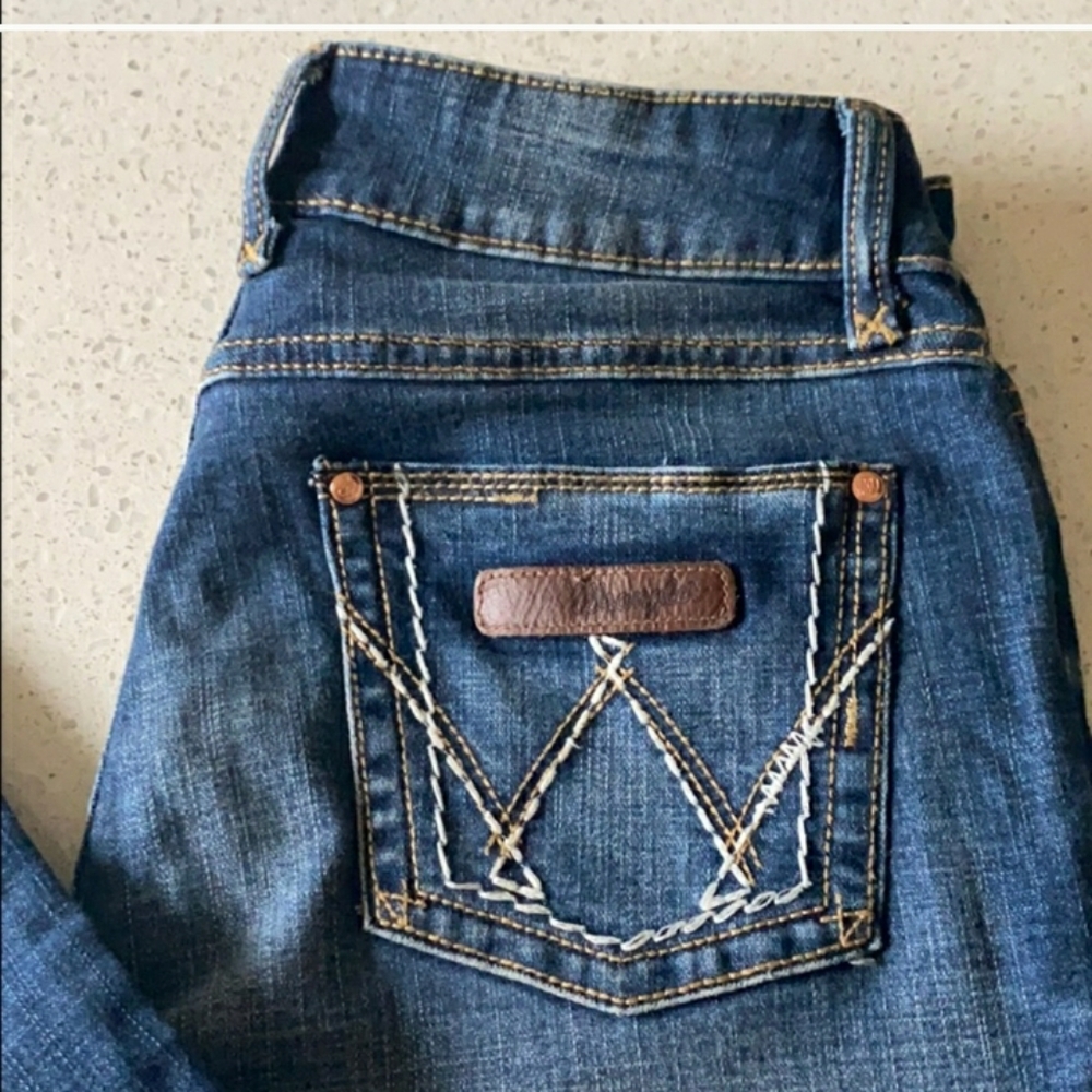 NWOT Wrangler Retro bootcut jeans